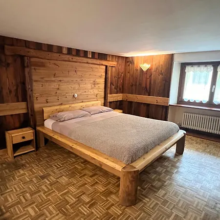 Profumo Di Legno, Palu Vacanze 아파트 아오스타